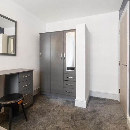 Whiskawaystays - Foregate Street - Apartment 4 Устър Екстериор снимка
